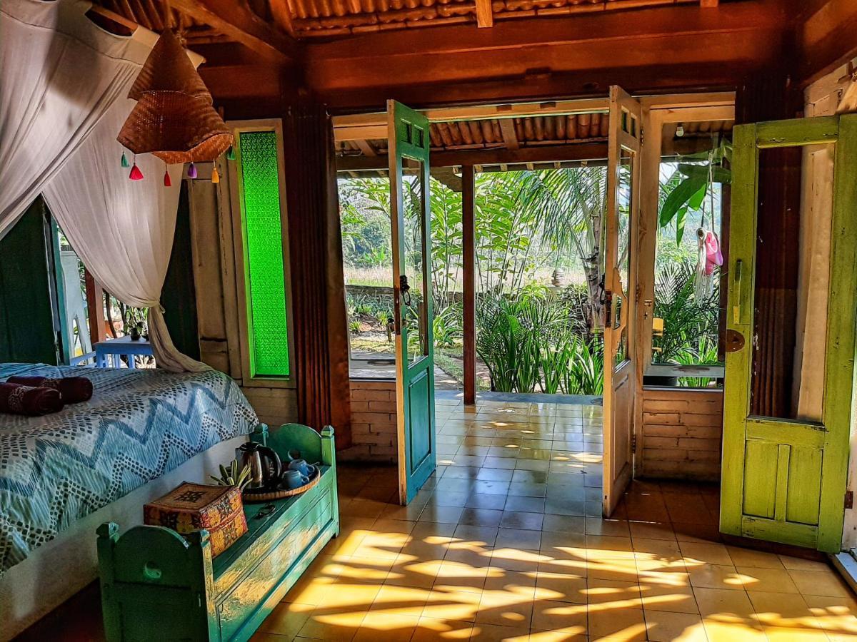 Janur Bungalow มาเกอลัง ภายนอก รูปภาพ