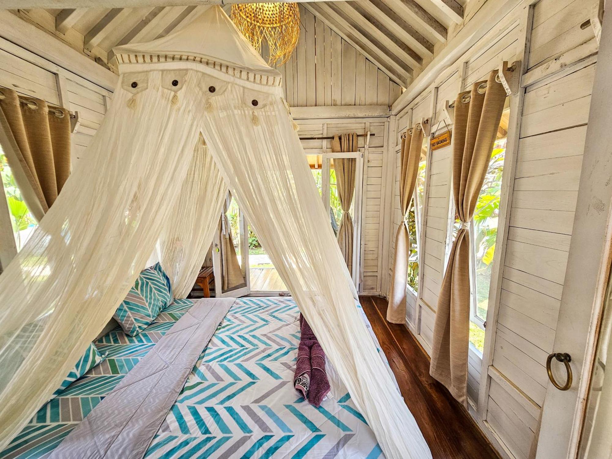 Janur Bungalow มาเกอลัง ภายนอก รูปภาพ