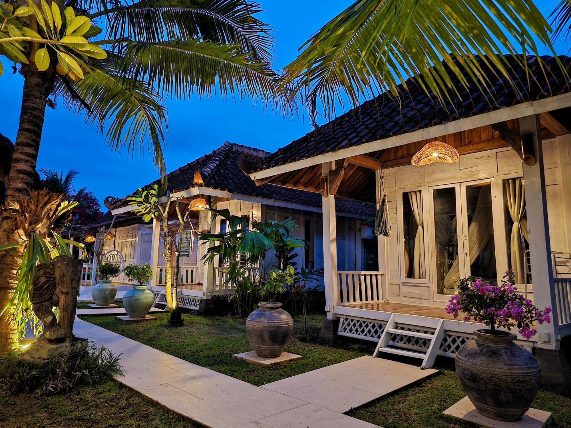 Janur Bungalow มาเกอลัง ภายนอก รูปภาพ