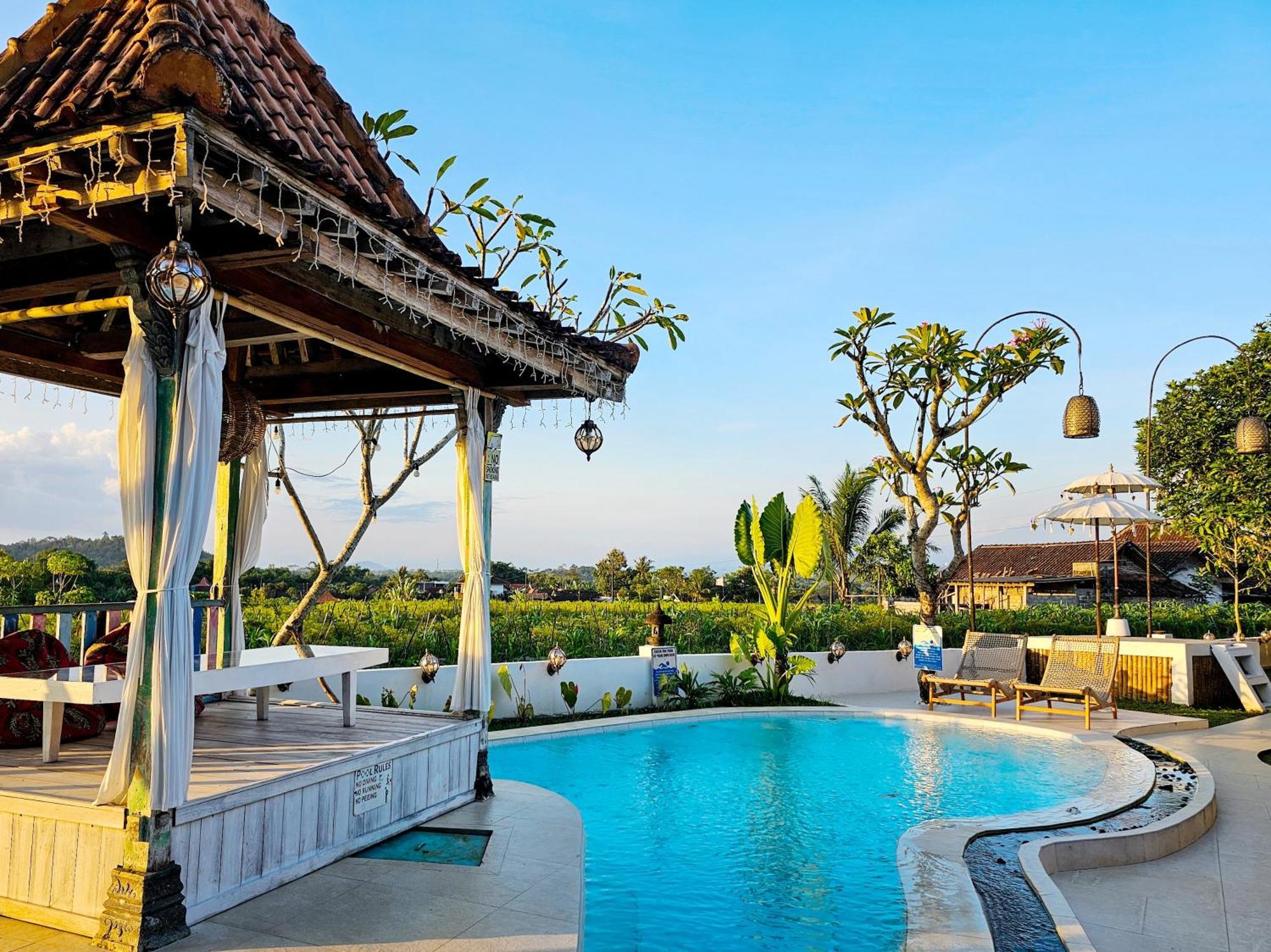 Janur Bungalow มาเกอลัง ภายนอก รูปภาพ