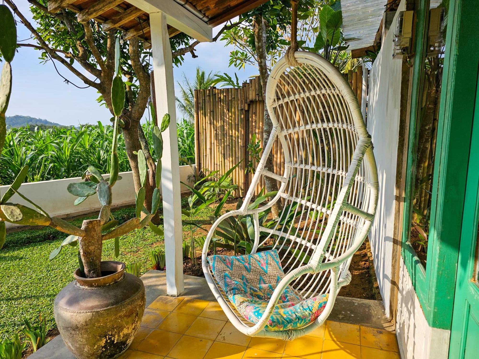 Janur Bungalow มาเกอลัง ภายนอก รูปภาพ