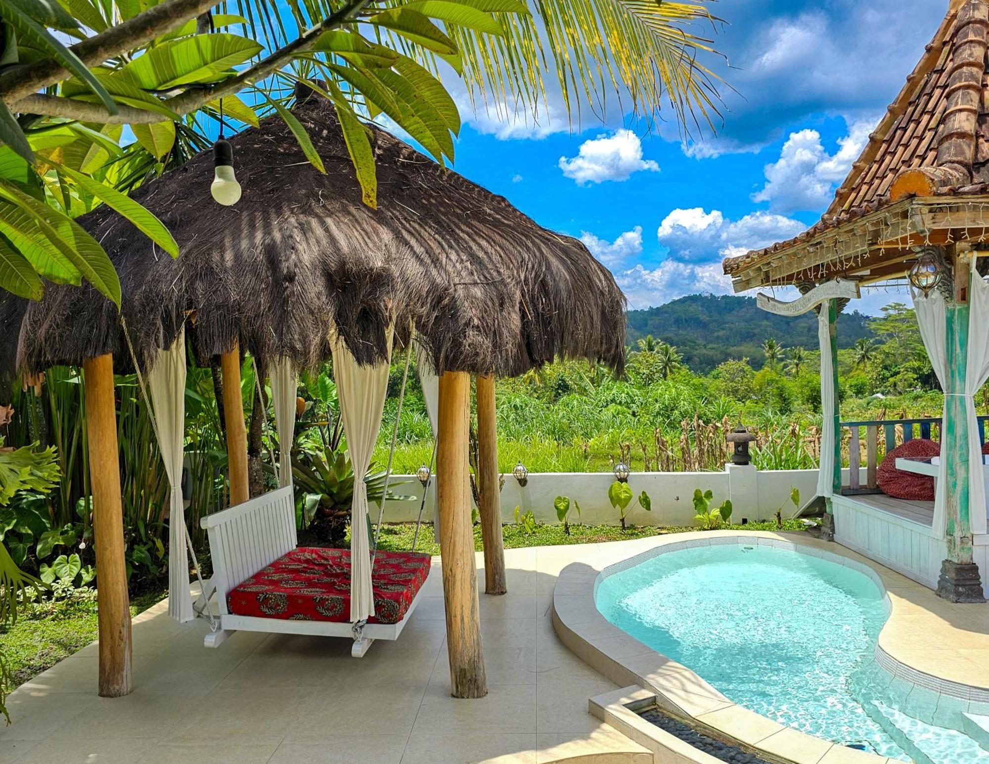 Janur Bungalow มาเกอลัง ภายนอก รูปภาพ